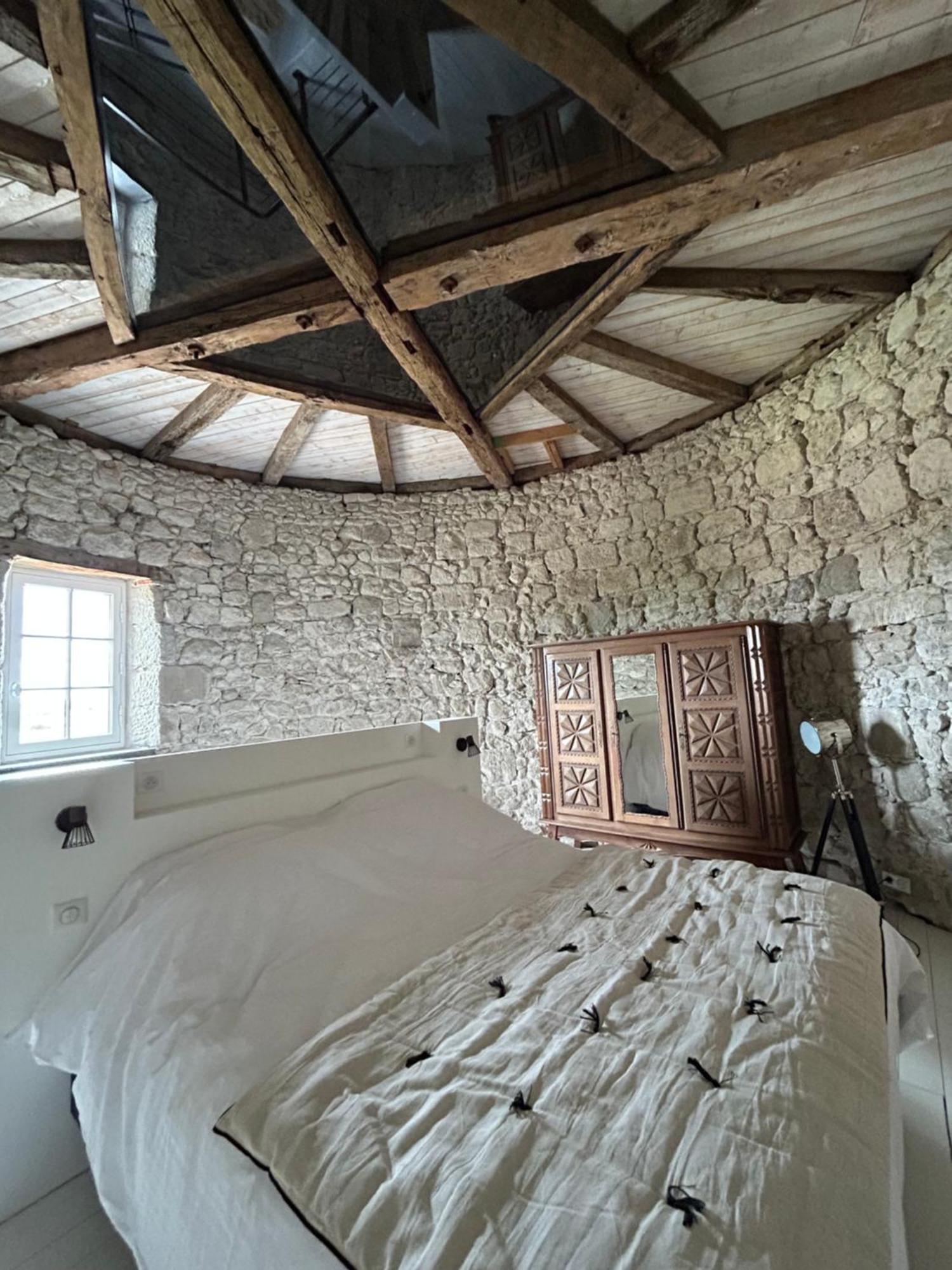 Lauzun Un Petit Chateau מראה חיצוני תמונה