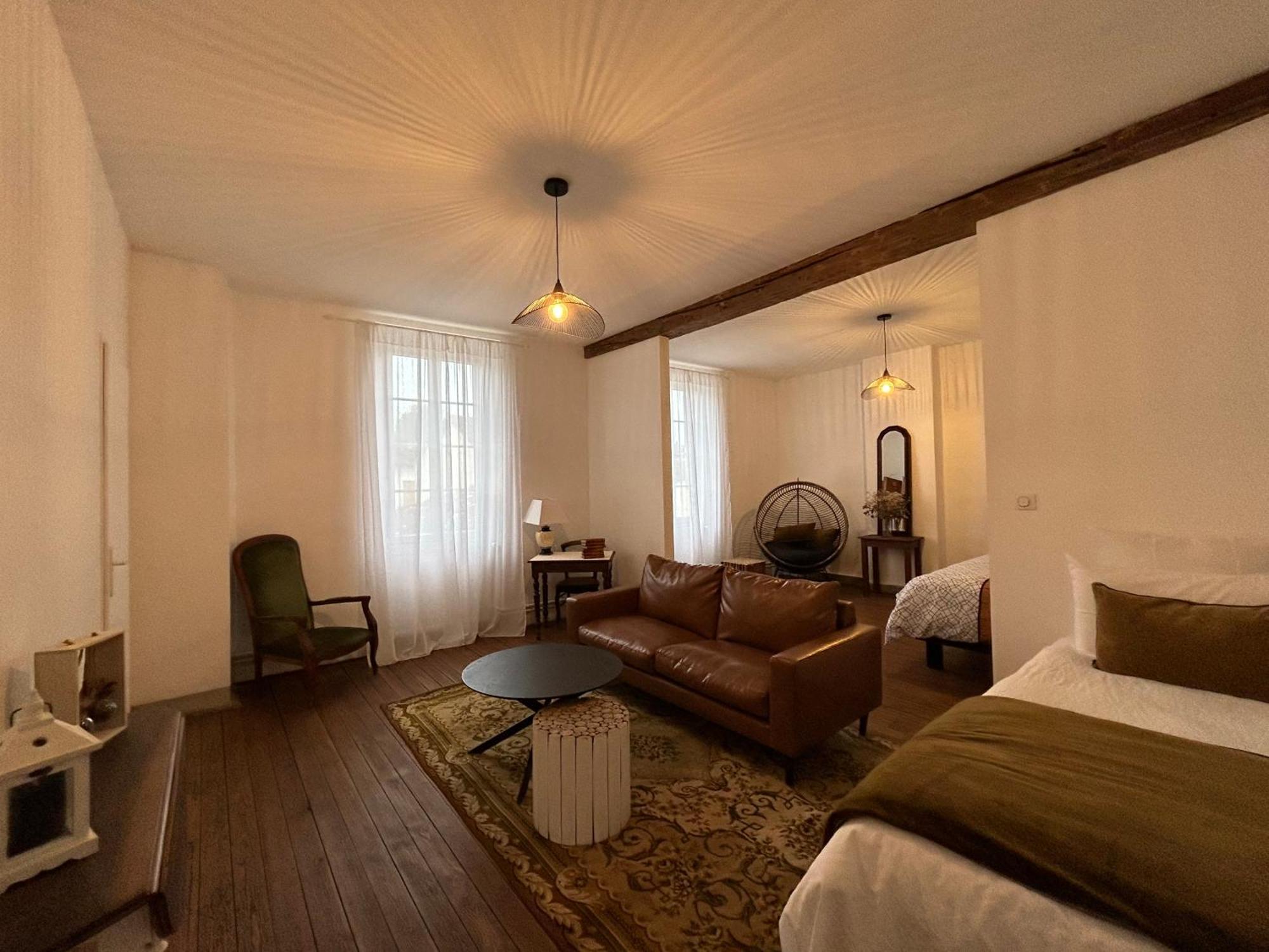 Lauzun Un Petit Chateau מראה חיצוני תמונה