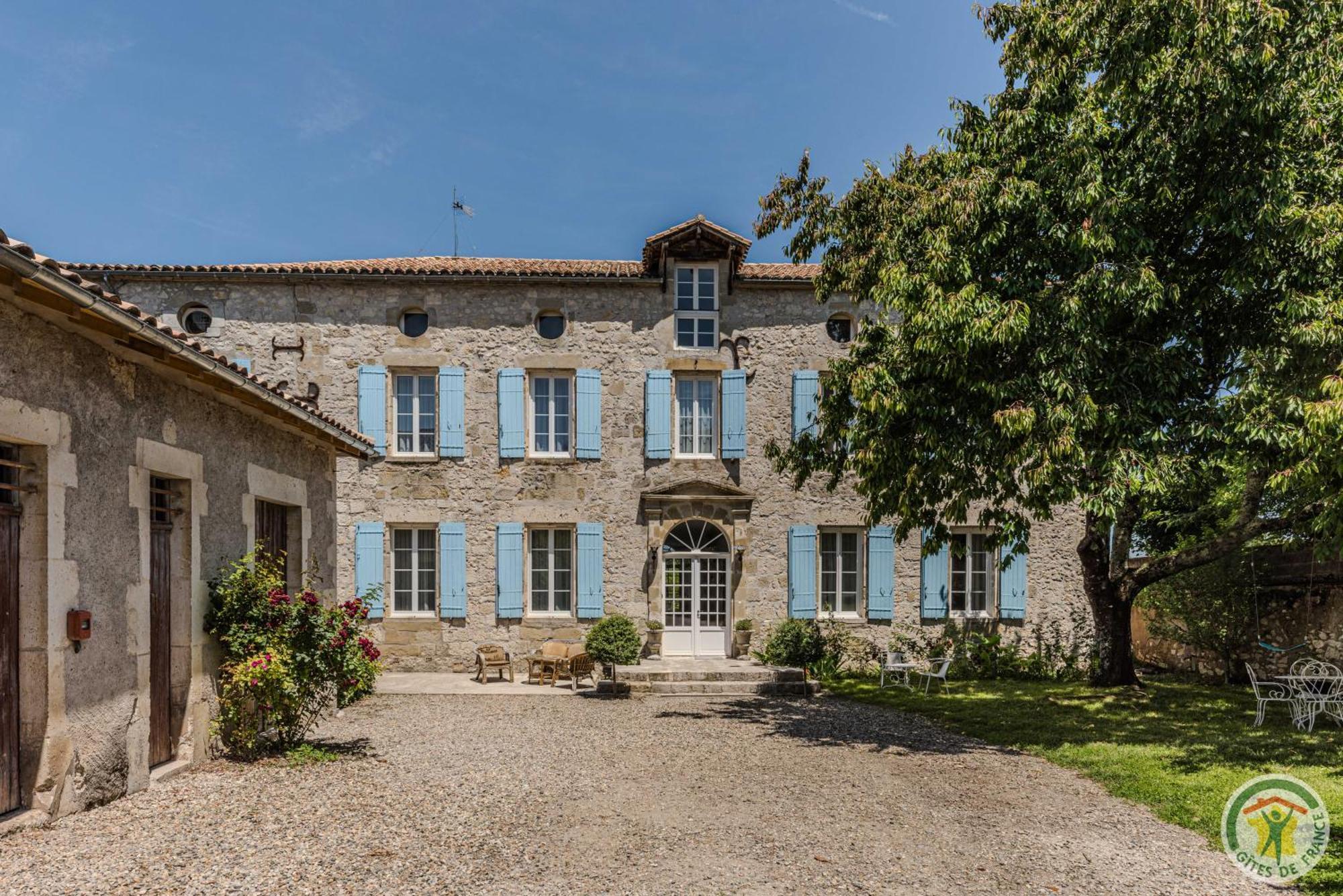 Lauzun Un Petit Chateau מראה חיצוני תמונה